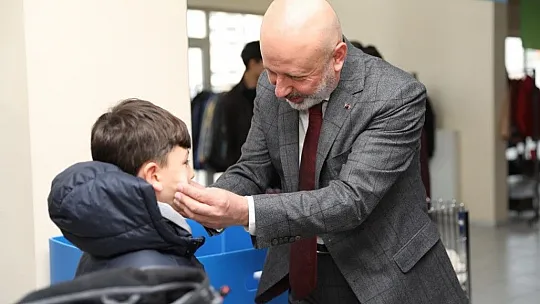 Çolakbayrakdar, depremzede ailelerle bir araya geldi