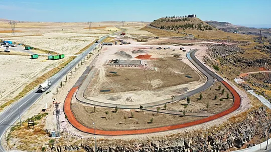 Çolakbayrakdar, 'Kayseri'ye yeni bir millet bahçesi kazandırıyoruz'
