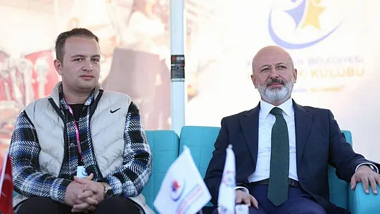 'Gençlerimiz ile 'Türkiye Yüzyılına' büyük katkı sağlayacağız'