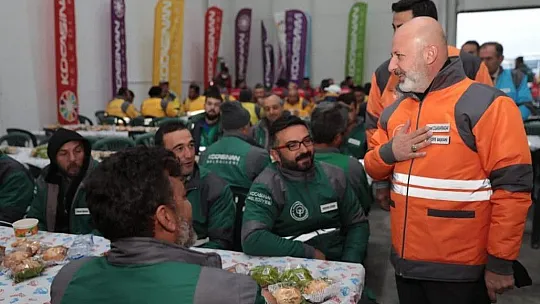 Çolakbayrakdar: Türkiye'ye örnek olan belediyeyiz