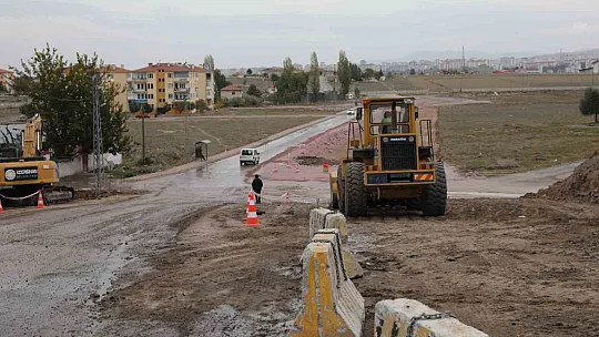 Doğu Sanayi Bölgesi'nde yol çalışması