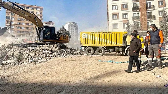 Çolakbayrakdar, deprem bölgesinde