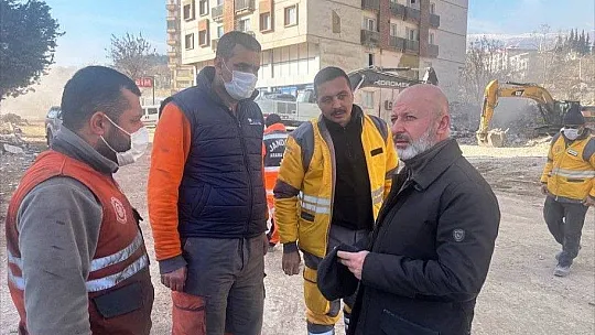 Çolakbayrakdar, deprem bölgesinde