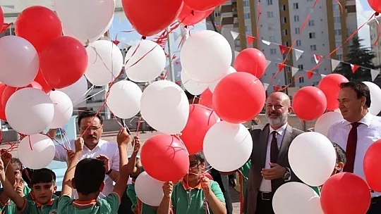 Çolakbayrakdar: Dönüşümle Uğurevler'e daha modern okul kazandırdık!