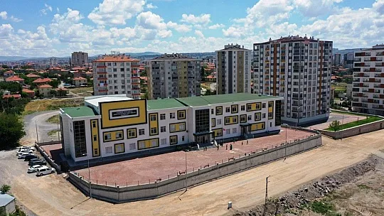 Çolakbayrakdar: Dönüşümle Uğurevler'e daha modern okul kazandırdık!