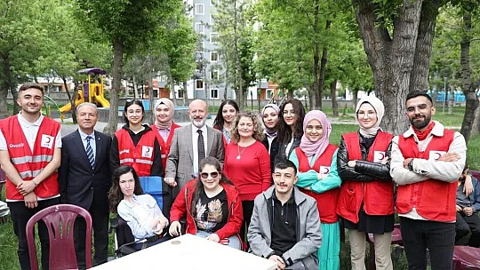 'Engelsiz bir yaşam için engellilerin her zaman yanlarındayız'