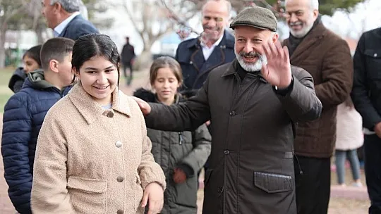 Çolakbayrakdar, şükür sofrasında vatandaşlarla bir araya geldi