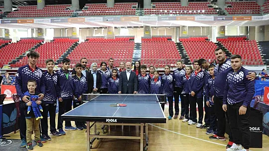 Çolakbayrakdar, sporcuları ziyaret etti