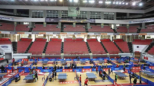 Çolakbayrakdar, sporcuları ziyaret etti