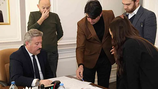 Palancıoğlu: 'Kayseri'mize oyuncak kütüphanesi ve masal evi yeni vizyon kazandıracak