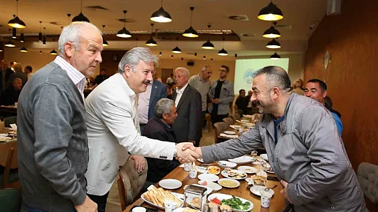 Pazarcı esnafı ile bir araya geldi...