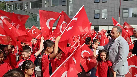 'İkinci yüzyılın yöneticilerisiniz'