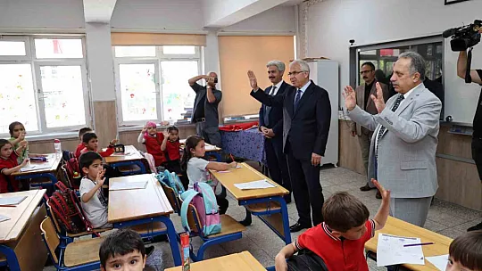 'İkinci yüzyılın yöneticilerisiniz'