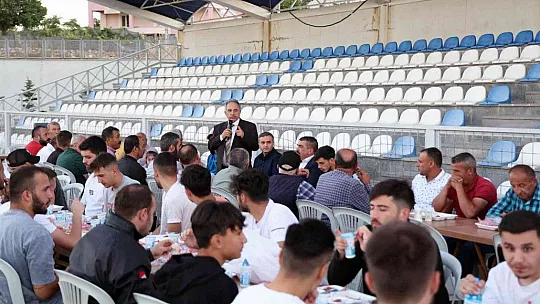 Başkan Yalçın'dan Başakpınarspor'a destek