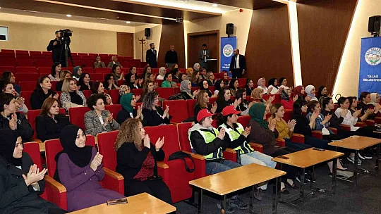 Talas'ta 'Anneler Günü' hediyesi