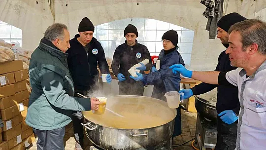 Başkan Yalçın deprem bölgesinde