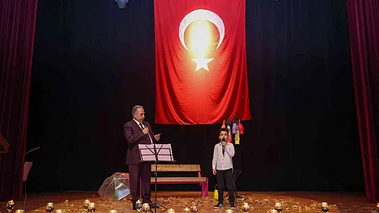 Yalçın ile minik öğrenci düet yaptı