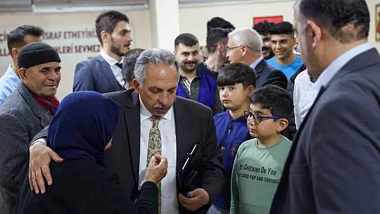 Depremzedeler ziyaret ediliyor