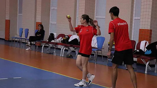 Hedef dünya kupasında şampiyon olmak