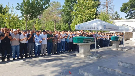 Bıçaklı kavgada hayatını kaybetmişti! Son yolculuğuna uğurlandı