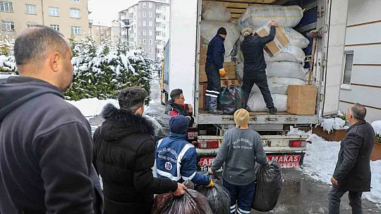 Bir ses bir nefes, gönlünü kattı herkes