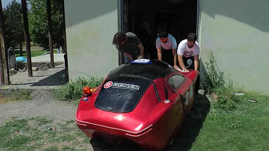 Bizim de elektrikli otomobilimiz var