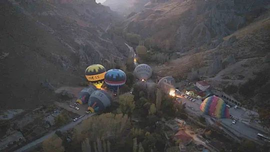 Onbinlerce turist o mahalleye akın etti!