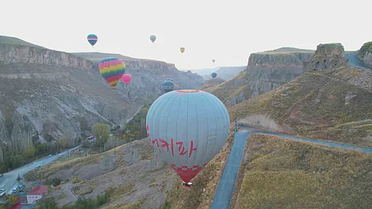 Onbinlerce turist o mahalleye akın etti!