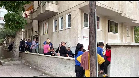 Kafasına sıkarak intihar etti