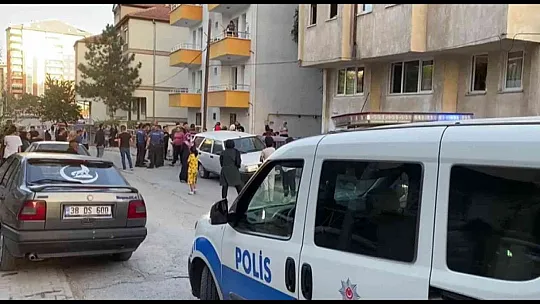 Kafasına sıkarak intihar etti