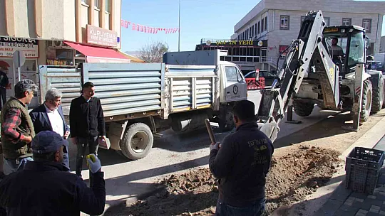 Alt yapı nedeniyle bozulan yollar yenileniyor