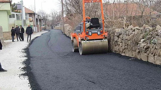 Bünyan'da asfaltlama çalışmaları sürüyor