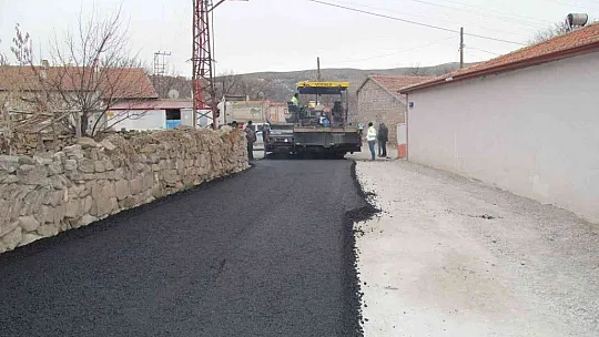 Bünyan'da asfaltlama çalışmaları sürüyor