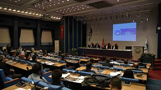 Büyükkılıç: Başımızın tacı!
