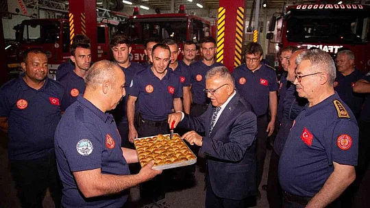 Büyükkılıç, fedakarca görev yapan itfaiye erlerini karşıladı
