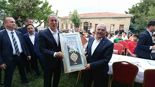 Vali Çiçek, 'Bir kişi çok şeyi değiştirebilir'
