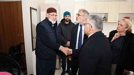 Büyükkılıç ve Yıldız'dan Depremzedelere Ziyaret