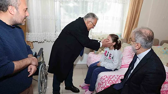 Büyükkılıç ve Yıldız'dan Depremzedelere Ziyaret