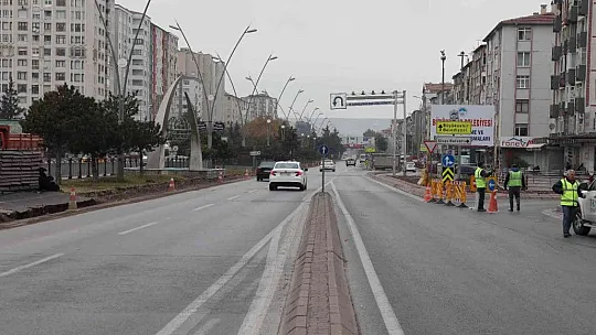 Dikkat! O yolda 'genişletme ve şerit düzenleme' çalışması var...