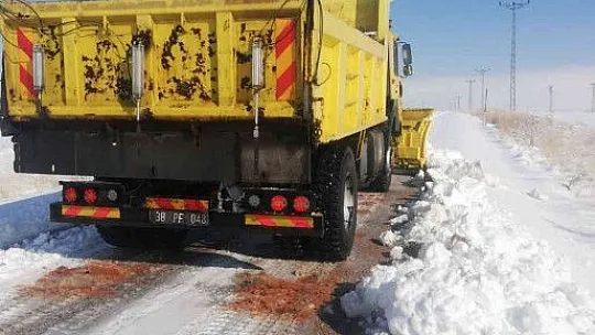Büyükşehir'de karla mücadele...