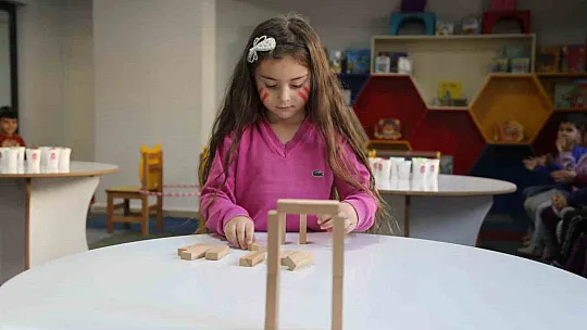 Büyükşehir'in yeni kütüphanesinde minikler için Survivor parkuru