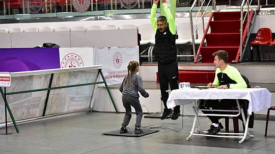 Yetenek testine 220 çocuk katıldı