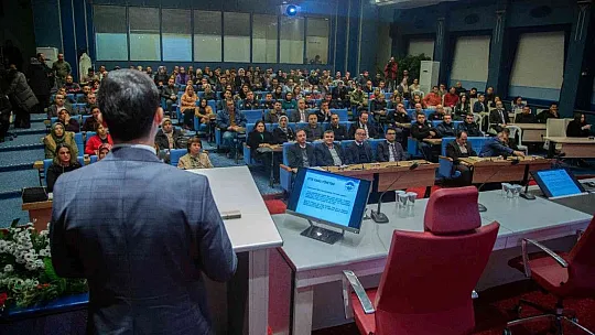 Büyükşehir'de 'Etik Davranış İlkeleri' Eğitimi