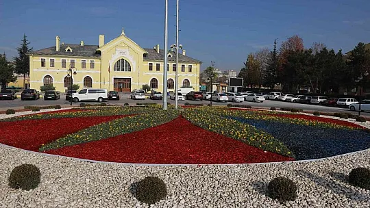 Büyükşehir, Peyzaj Çalışmaları İle Kent Estetiğini Artırıyor
