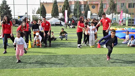 Depremzede çocuklara 'spor terapisi'