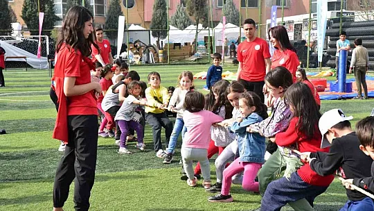 Depremzede çocuklara 'spor terapisi'