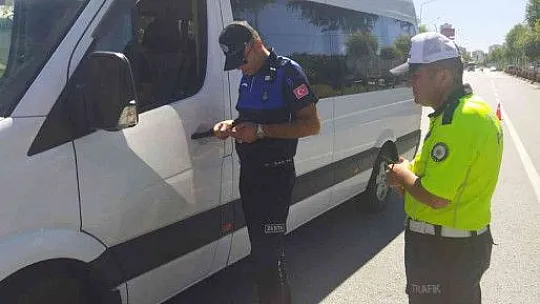 Büyükşehir zabıtasından şehir içi toplu taşım araçlarına denetim