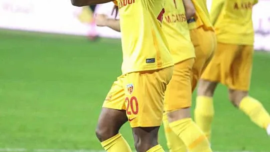 Carlos Mane 2'inci golünü attı