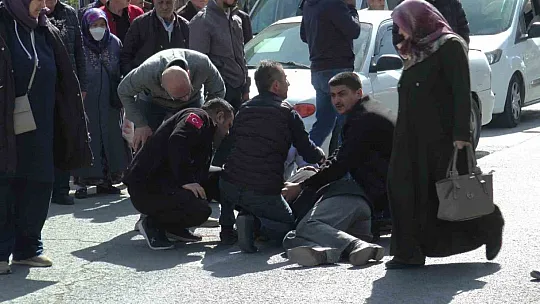 Kaza sonrası yayanın başında hüngür hüngür ağladı