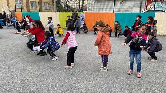 Çocuklar, 'Çocuk Hakları Günü'nde Doyasıya eğlendi
